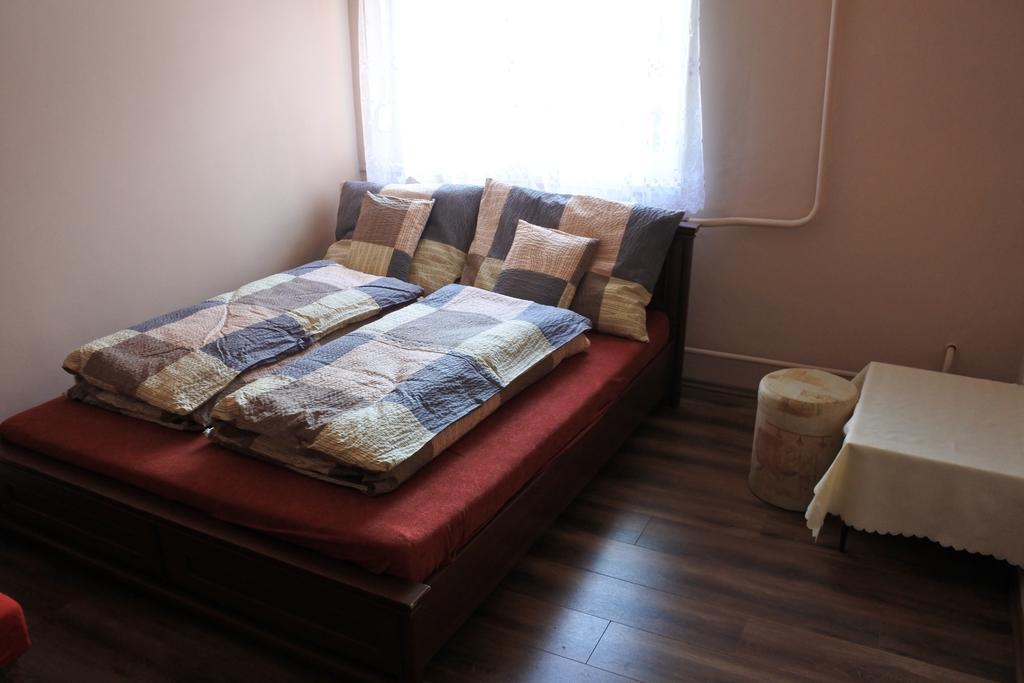 Kisasszony Apartman إغير المظهر الخارجي الصورة